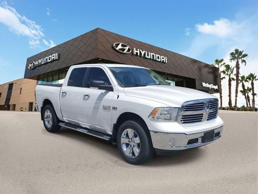Bright White Clearcoat 2016 RAM 1500 Big Horn
