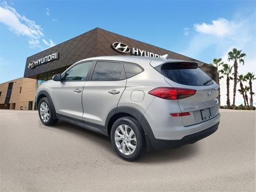 2021 Hyundai TUCSON SE