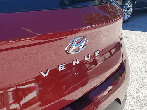 2022 Hyundai KONA SE