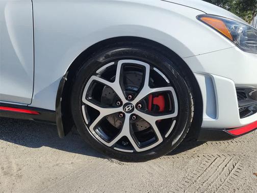 2019 Hyundai Veloster Base