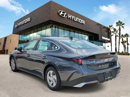 2025 Hyundai SONATA SE