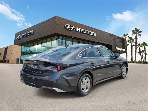 2025 Hyundai SONATA SE