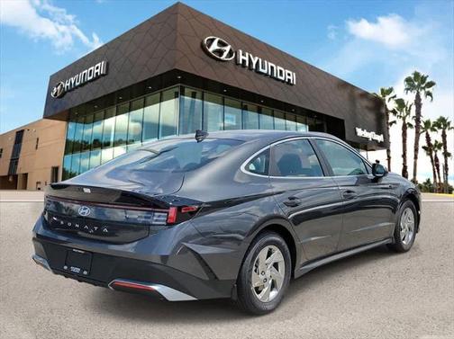 2025 Hyundai SONATA SE