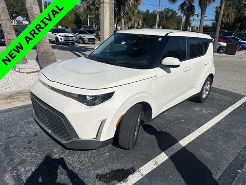 2023 Kia Soul LX