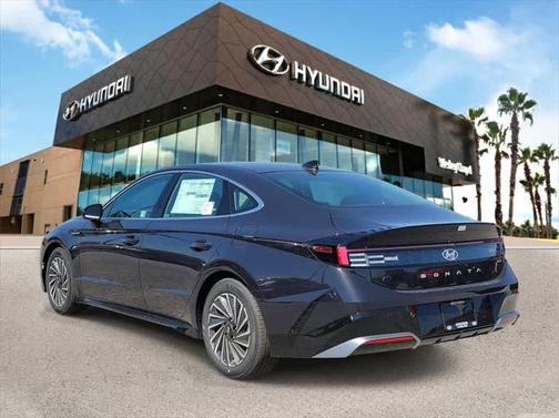 2025 Hyundai SONATA Hybrid SE