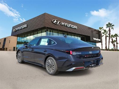 2025 Hyundai SONATA Hybrid SE