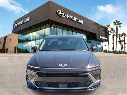 2025 Hyundai SONATA Hybrid SE