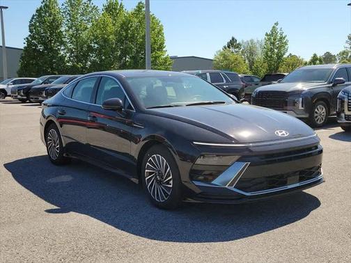 2025 Hyundai SONATA Hybrid SE