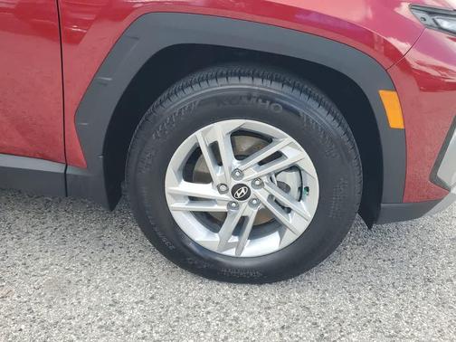 Ultimate Red 2025 Hyundai TUCSON SE