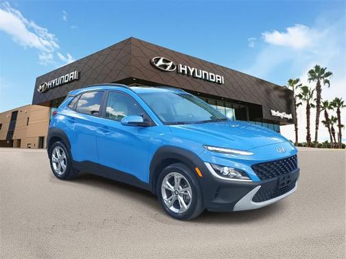 2022 Hyundai KONA SEL