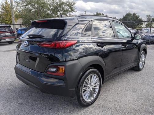 2021 Hyundai KONA SEL