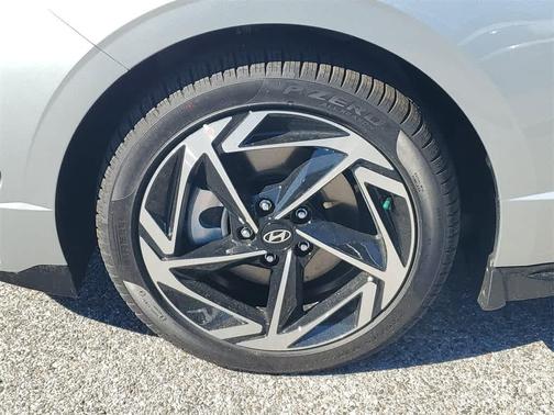 2026 Hyundai SONATA SEL