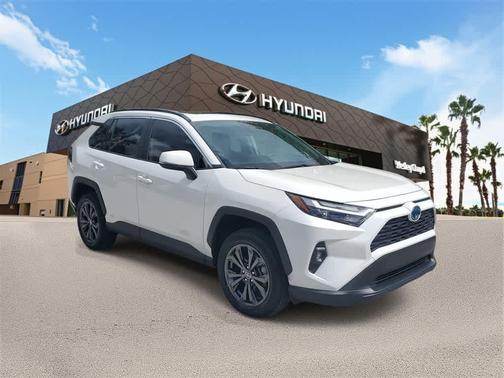 2022 Toyota RAV4 Hybrid XLE Premium
