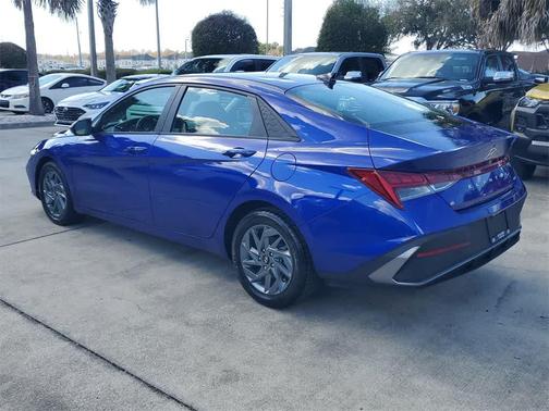 2024 Hyundai ELANTRA HEV Blue