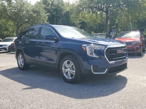 Marine Metallic 2022 GMC Terrain SLE
