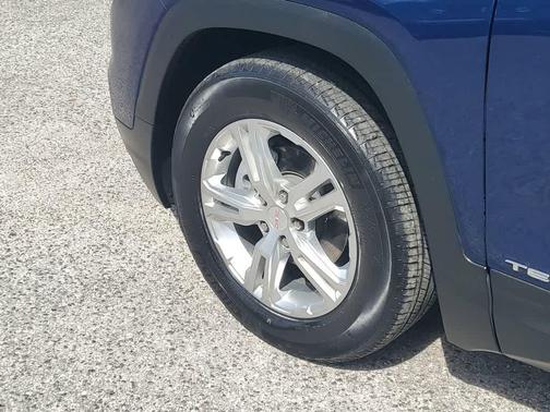 Marine Metallic 2022 GMC Terrain SLE