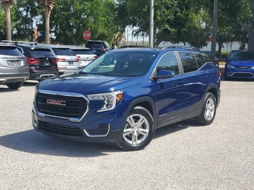 Marine Metallic 2022 GMC Terrain SLE