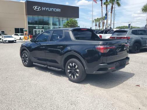 Phantom Black 2025 Hyundai SANTA CRUZ SE FWD