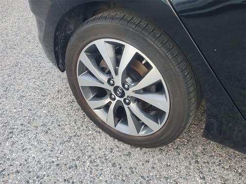 2017 Hyundai Accent Sport