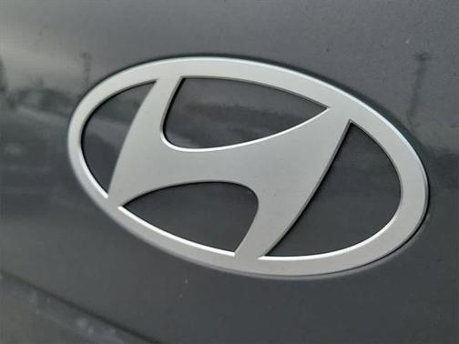 2025 Hyundai SANTA FE SE