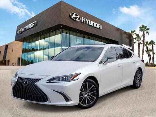 2022 Lexus ES 350 Base