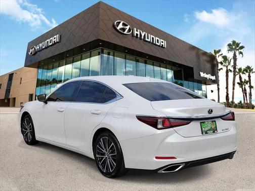 2022 Lexus ES 350 Base