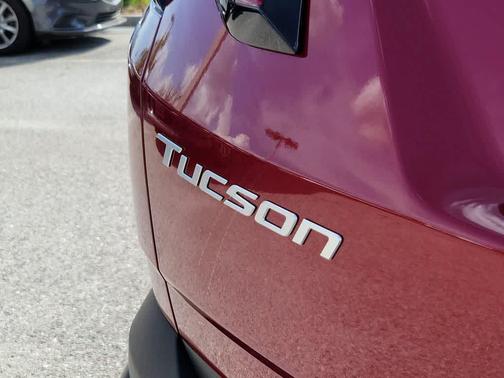 Ultimate Red 2026 Hyundai TUCSON SEL Plus