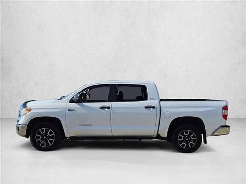 2017 Toyota Tundra SR5