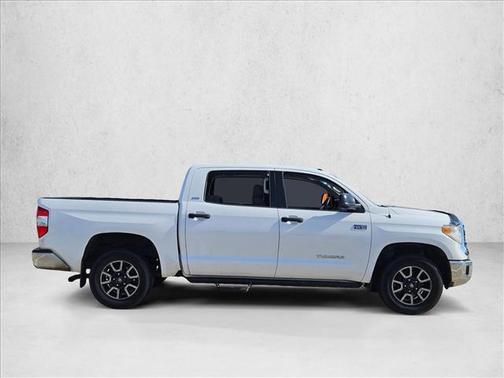 2017 Toyota Tundra SR5