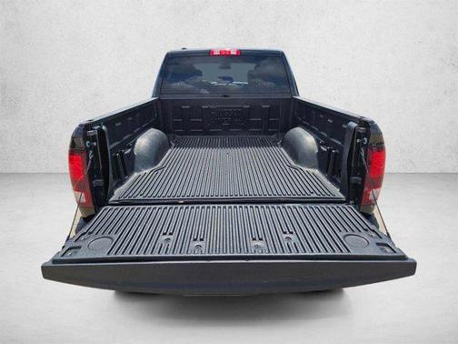 Diamond Black Crystal Pearlcoat 2024 RAM 1500 Classic Warlock Crew Cab 4x2 5'7' Box