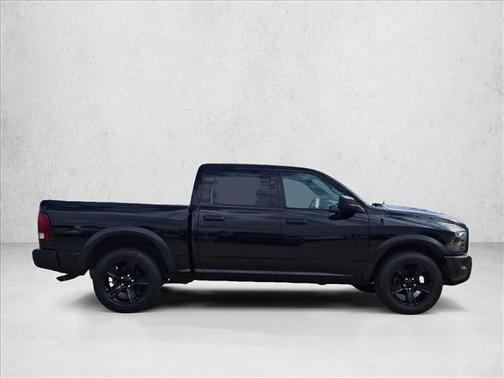 Diamond Black Crystal Pearlcoat 2024 RAM 1500 Classic Warlock Crew Cab 4x2 5'7' Box
