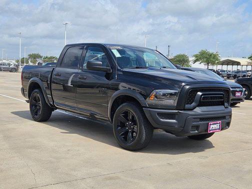 Diamond Black Crystal Pearlcoat 2024 RAM 1500 Classic Warlock Crew Cab 4x2 5'7' Box