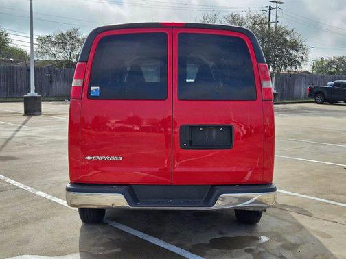 2017 Chevrolet Express 2500 LT
