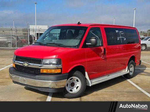 2017 Chevrolet Express 2500 LT