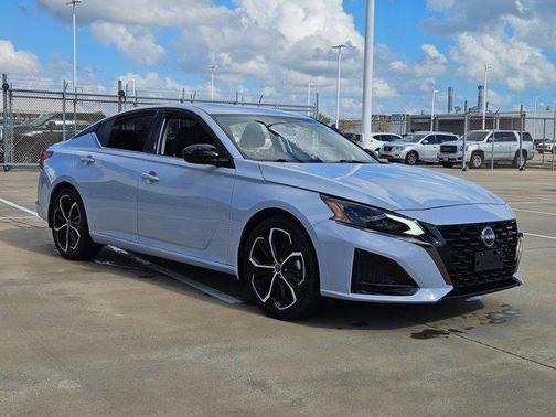 2024 Nissan Altima SR FWD