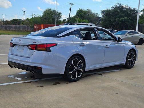 2024 Nissan Altima SR FWD