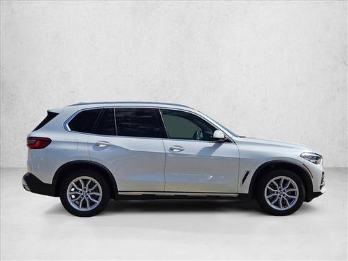 Mineral White Metallic 2019 BMW X5 xDrive40i