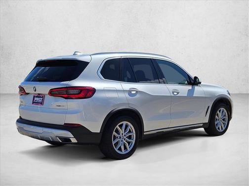 Mineral White Metallic 2019 BMW X5 xDrive40i