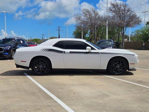 White Knuckle Clearcoat 2022 Dodge Challenger R/T