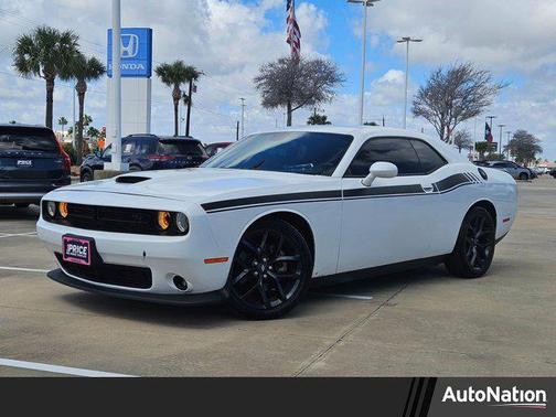 White Knuckle Clearcoat 2022 Dodge Challenger R/T