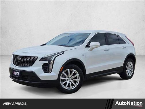Crystal White Tricoat 2023 Cadillac XT4 Luxury