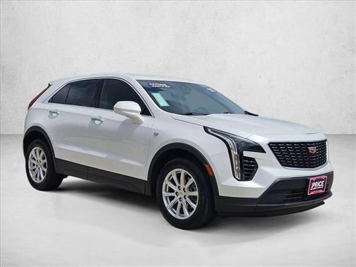 Crystal White Tricoat 2023 Cadillac XT4 Luxury