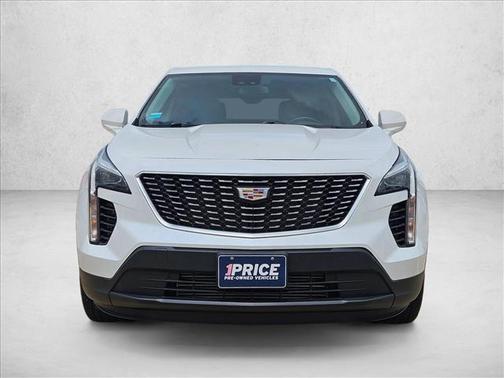 Crystal White Tricoat 2023 Cadillac XT4 Luxury