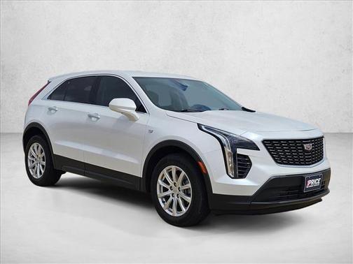 Crystal White Tricoat 2023 Cadillac XT4 Luxury