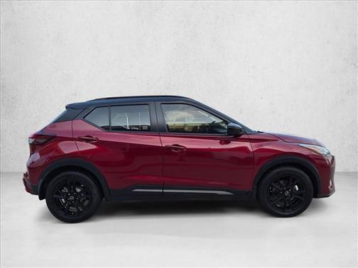 Scarlet Ember Tintcoat/Super Black 2023 Nissan Kicks SR