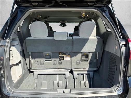 2020 Toyota Sienna LE