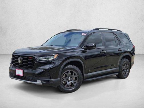 Crystal Black Pearl 2024 Honda Pilot TrailSport