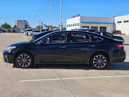 2016 Toyota Avalon XLE