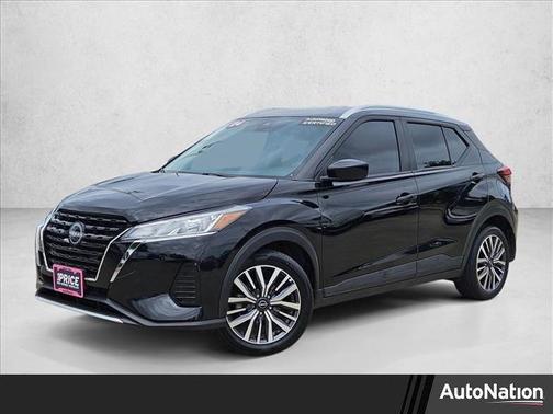 Super Black 2024 Nissan Kicks SV