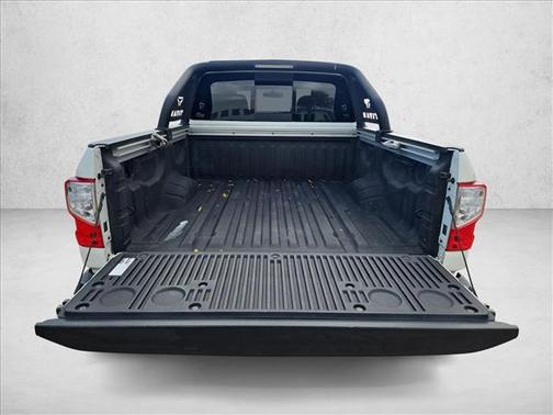 2023 Nissan Titan SV